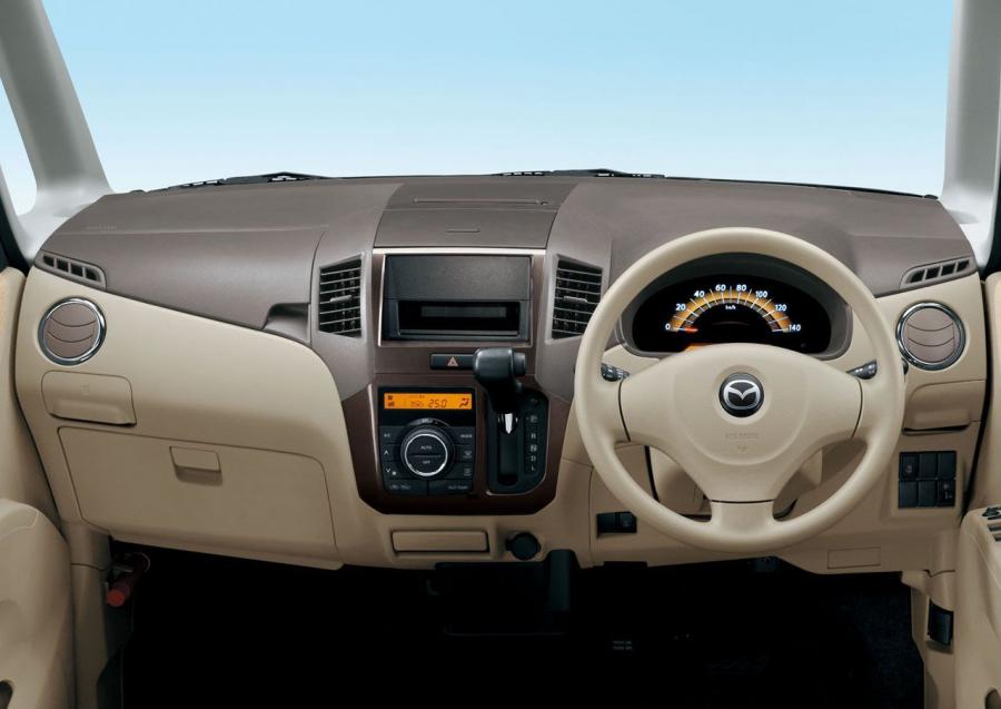 Торпедо Mazda Flairwagon 2012 года  (фото 4 из 4)